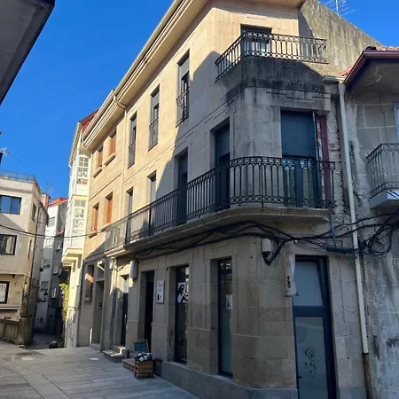 - Centro Historico Apartment Redondela